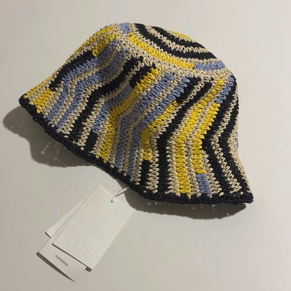 COS WOVEN STRAW BUCKET HAT - Picture 3 of 4